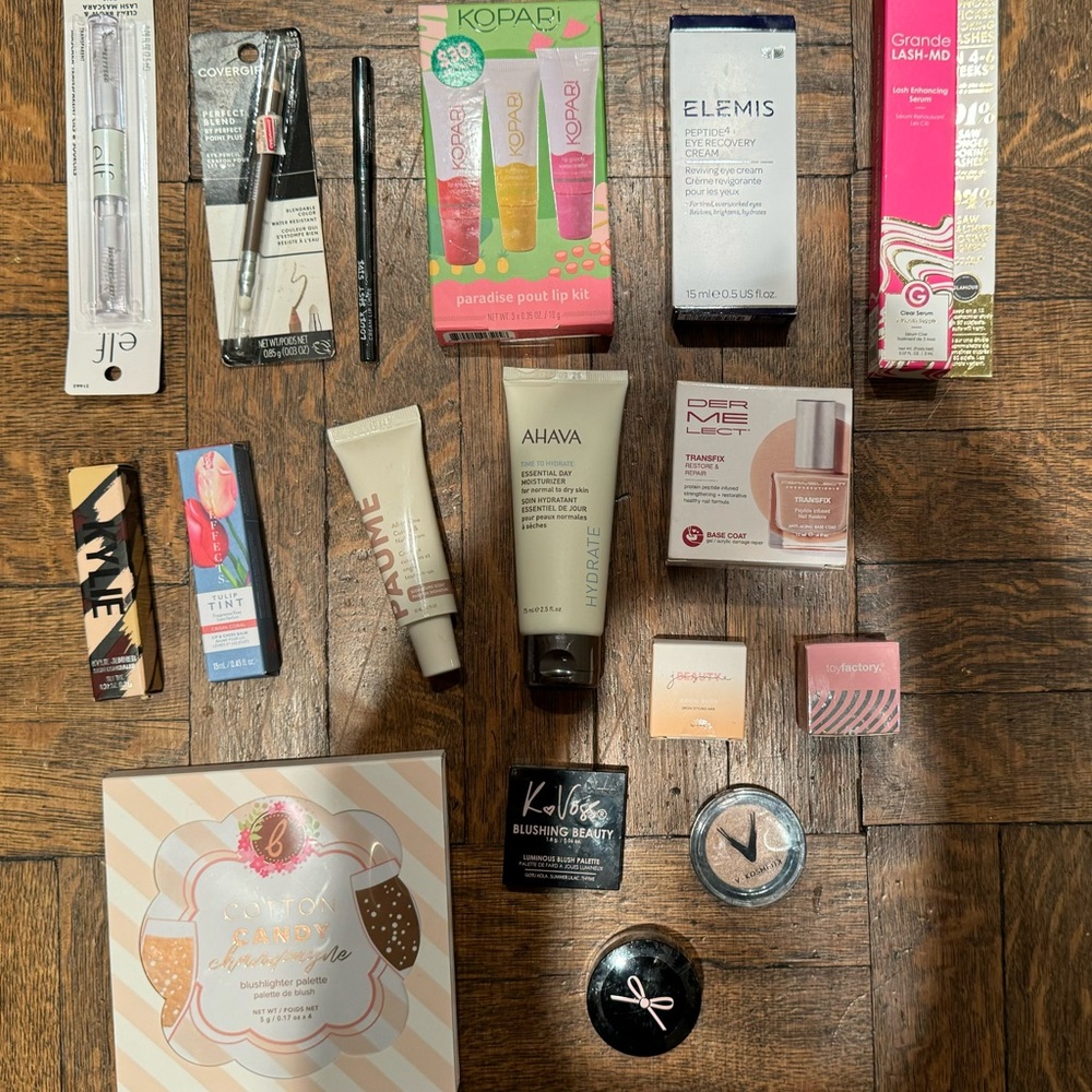 Makeup Skincare LOT BUNDLE Full Size NEW and SEALED 17 Items Total